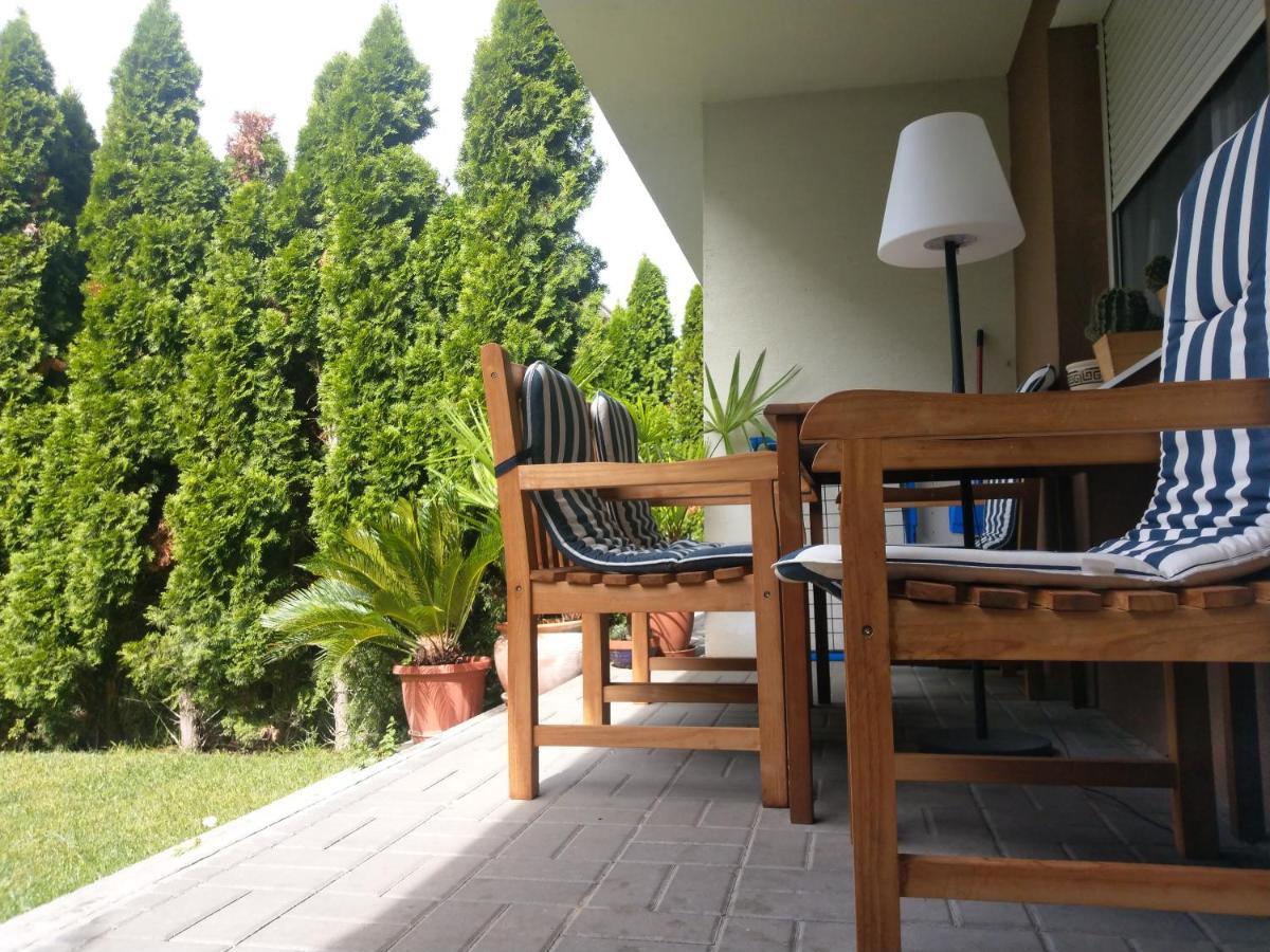 Bamboo Wellness Apartment Шіофок Екстер'єр фото