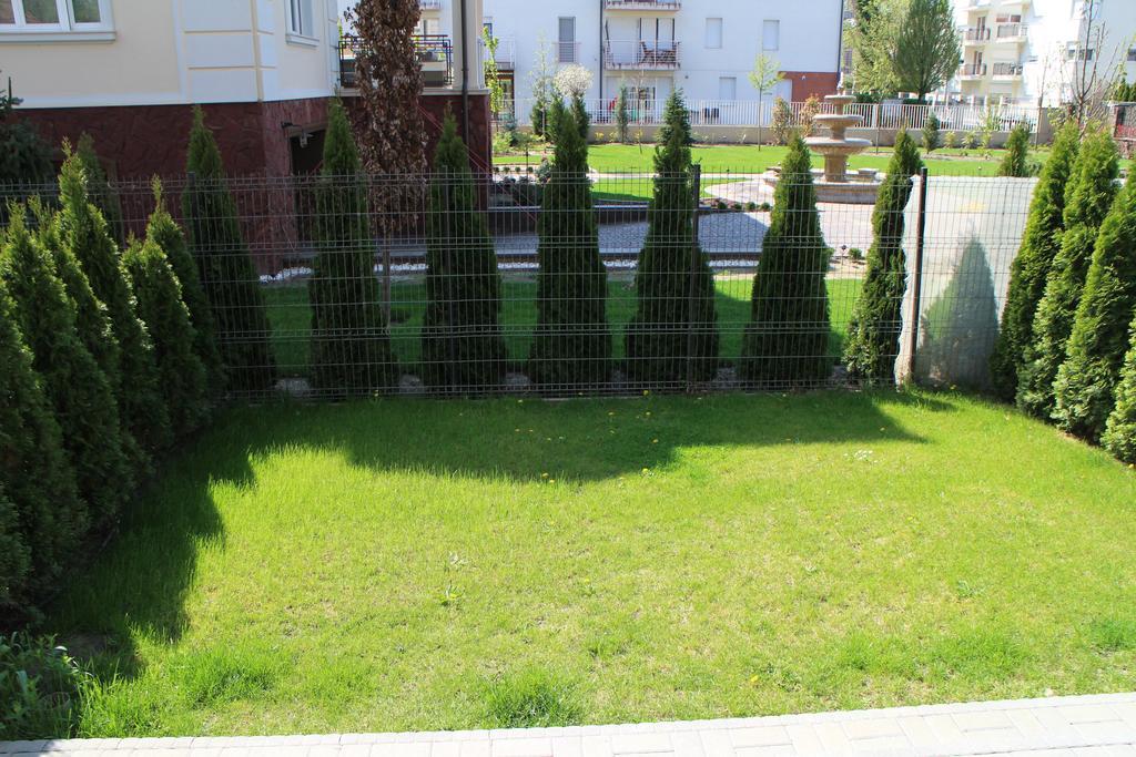 Bamboo Wellness Apartment Шіофок Екстер'єр фото