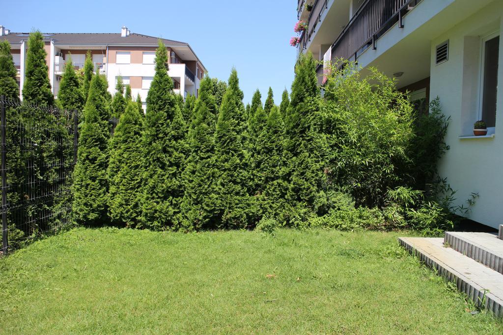 Bamboo Wellness Apartment Шіофок Екстер'єр фото