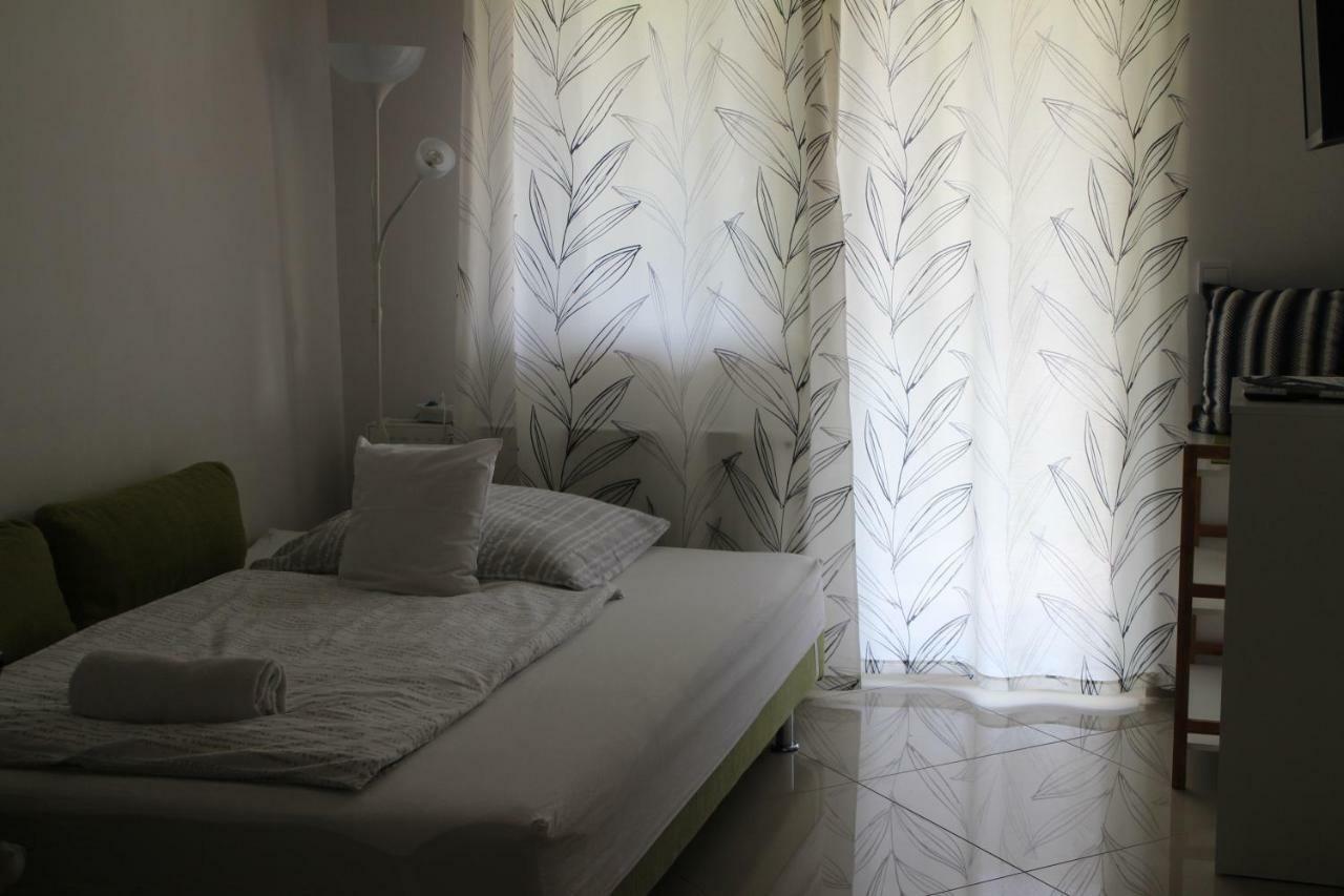 Bamboo Wellness Apartment Шіофок Екстер'єр фото
